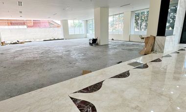 Gedung Kantor 8,5 Lantai di Mampang Prapatan Jakarta Selatan