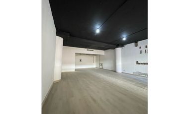 VIa Venetto/ Locales Comerciales