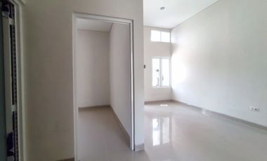 RUMAH SIAP HUNI KONDISI BARU DEPAN KANTOR KECAMATAN KEBONARUM