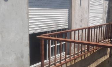 OPORTUNIDAD - Casa multifamiliar en Venta en Villa Lugano 6 ambientes 137 m2 + cochera, patio, terraza con parrilla - Ricardo Güiraldes 3000 casi esq 