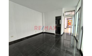 Dúplex De Lujo Con Piscina En Los Cipreses – Cercado De Lima