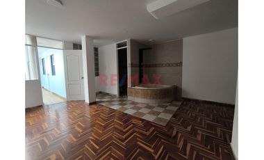 Dúplex De Lujo Con Piscina En Los Cipreses – Cercado De Lima