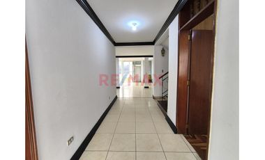 Dúplex De Lujo Con Piscina En Los Cipreses – Cercado De Lima