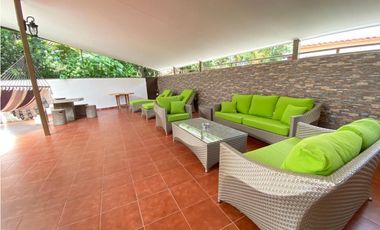 SE VENDE CASA EN ALBROOK