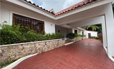 SE VENDE CASA EN ALBROOK
