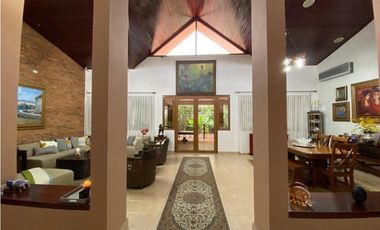 SE VENDE CASA EN ALBROOK