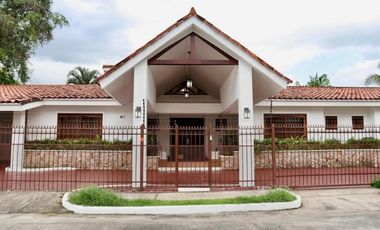SE VENDE CASA EN ALBROOK