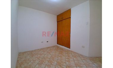 😀 De Ocasión Depa En Venta 🏡 Piso 3 Urb. Miraflores Calle Los Diamantes 157  🔝 👉🏼 A.C 83 M2 👉🏼 Vista Interna