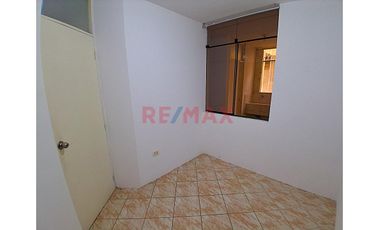 😀 De Ocasión Depa En Venta 🏡 Piso 3 Urb. Miraflores Calle Los Diamantes 157  🔝 👉🏼 A.C 83 M2 👉🏼 Vista Interna