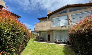 casa en venta en cajica. Cod V5329