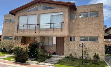 casa en venta en cajica. Cod V5329