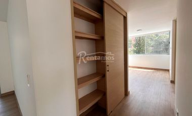 apartamento en arriendo en loma del chocho. Cod A776773