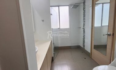 apartamento en arriendo en loma del chocho. Cod A776773