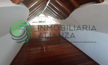 casa en arriendo en altos de cabecera. Cod A16835