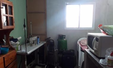 CASA c/ habitaciones para alquiler y local c/comercio funcionando.