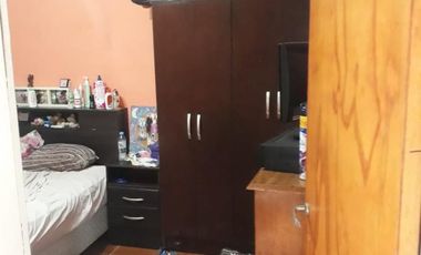 CASA c/ habitaciones para alquiler y local c/comercio funcionando.