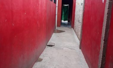 CASA c/ habitaciones para alquiler y local c/comercio funcionando.