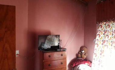 CASA c/ habitaciones para alquiler y local c/comercio funcionando.