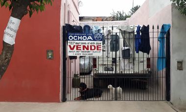 CASA c/ habitaciones para alquiler y local c/comercio funcionando.