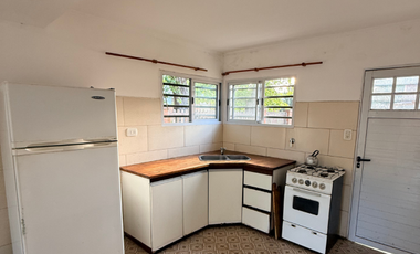 EN VENTA CASA CON AMPLIO TERRENO