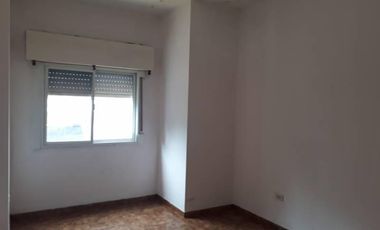 Local con Vivienda en Venta en Lanus Este