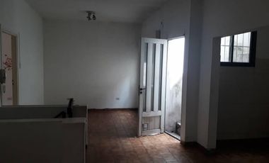 Local con Vivienda en Venta en Lanus Este