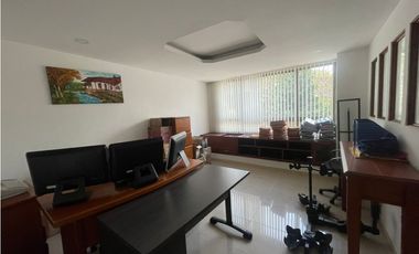 SE VENDE APARTA OFICINA  EN MEDELLIN X LA 70 IDEAL PARA AIRBNB