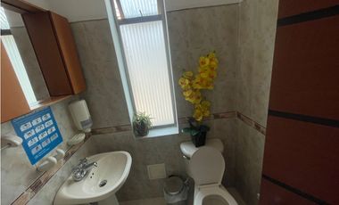 SE VENDE APARTA OFICINA  EN MEDELLIN X LA 70 IDEAL PARA AIRBNB