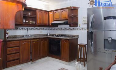 Casa en venta, barrio Los Alcázares, Santa Marta.