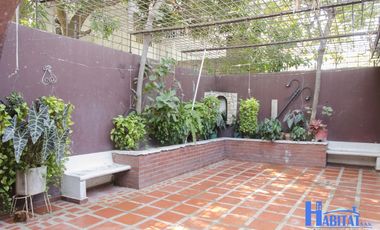 Casa en venta, barrio Los Alcázares, Santa Marta.