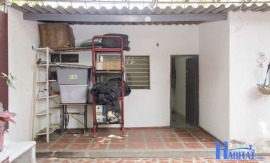 Casa en venta, barrio Los Alcázares, Santa Marta.