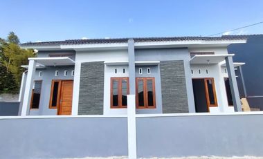 RUMAH DENGAN TANAH LUAS DI SLEMAN, HARGA DIJAMIN PALING MURAH AKSES MUDAH