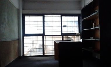 LOcal en VENTA Paseo de la Fuente, Hurlingham.SE VENDE ALQUILADO. BUENA RENTA MENSUAL.