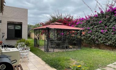 Venta de casa sola en cerrada, en Queretaro, Querétaro, junto Ex Hacienda el Salitre