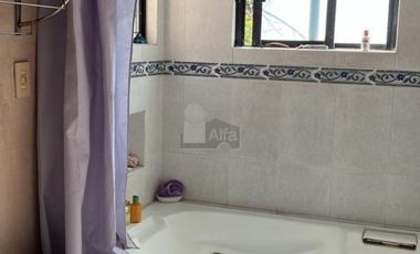 Venta de casa sola en cerrada, en Queretaro, Querétaro, junto Ex Hacienda el Salitre