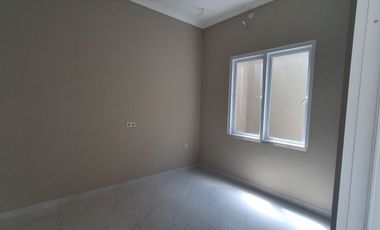 Rumah 2 Lantai 15 menit ke Plaza Jambu Dua SHM Siap KPR J-37382