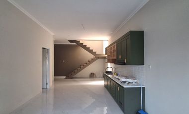 Rumah 2 Lantai 15 menit ke Plaza Jambu Dua SHM Siap KPR J-37382