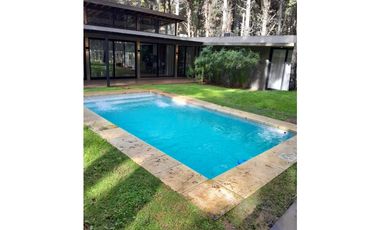 CASA EN VENTA VILLAROBLES 253 ALBATROS