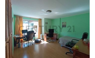 Venta Parcela con Casa 4D 3B Villa Italia