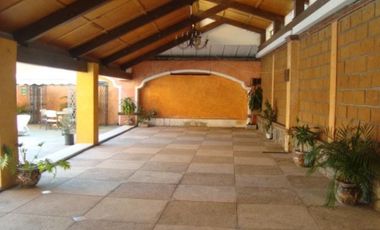 Edificio en avenida comercial, ideal Hotel zona norte