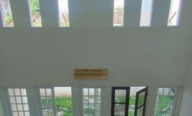 Disewakan Rumah Bangunan 2 Lantai Di Villa Sentra Raya 2, Surabaya