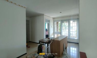 Disewakan Rumah Bangunan 2 Lantai Di Villa Sentra Raya 2, Surabaya