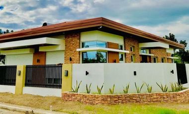 Elegant Corner Lot House with Swimming Pool for SALE in Concepcion Tarlac