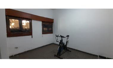 SE VENDE CASONA + DOS LOCALES DESPEÑADEROS Centro