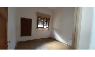 SE VENDE CASONA + DOS LOCALES DESPEÑADEROS Centro