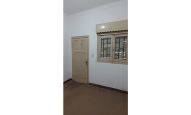 SE VENDE CASONA + DOS LOCALES DESPEÑADEROS Centro