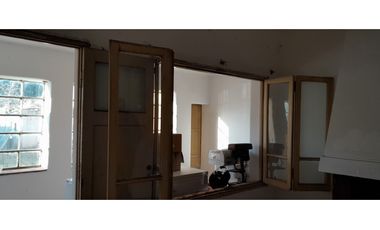 SE VENDE CASONA + DOS LOCALES DESPEÑADEROS Centro