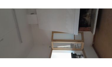 SE VENDE CASONA + DOS LOCALES DESPEÑADEROS Centro