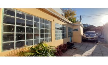 SE VENDE CASONA + DOS LOCALES DESPEÑADEROS Centro