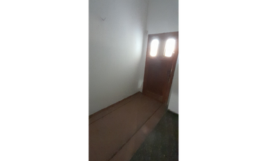 SE VENDE CASONA + DOS LOCALES DESPEÑADEROS Centro